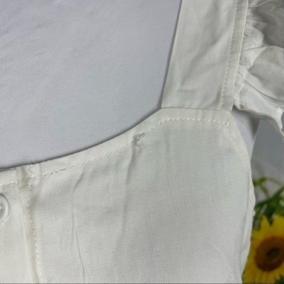 CAMISA White Ruffle Button Empire Waist Top Large - Picture 13 of 13
